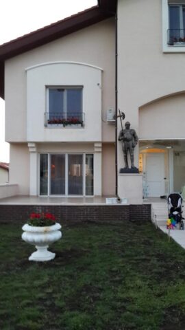 1638e342-c3d2-4a12-aa09-1b55c7d60aff