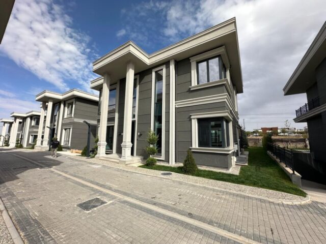 193d55ee-f3fe-41c3-a324-1b6a62ab61b8