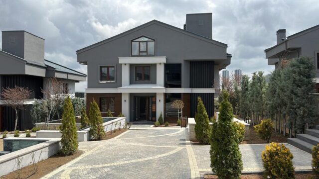 d9d2bd00-6e96-42bf-85f5-77f69a4ba69a