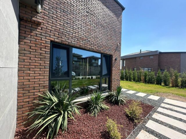 ebe594e6-0559-408f-a8ae-a6ff5a501ef3